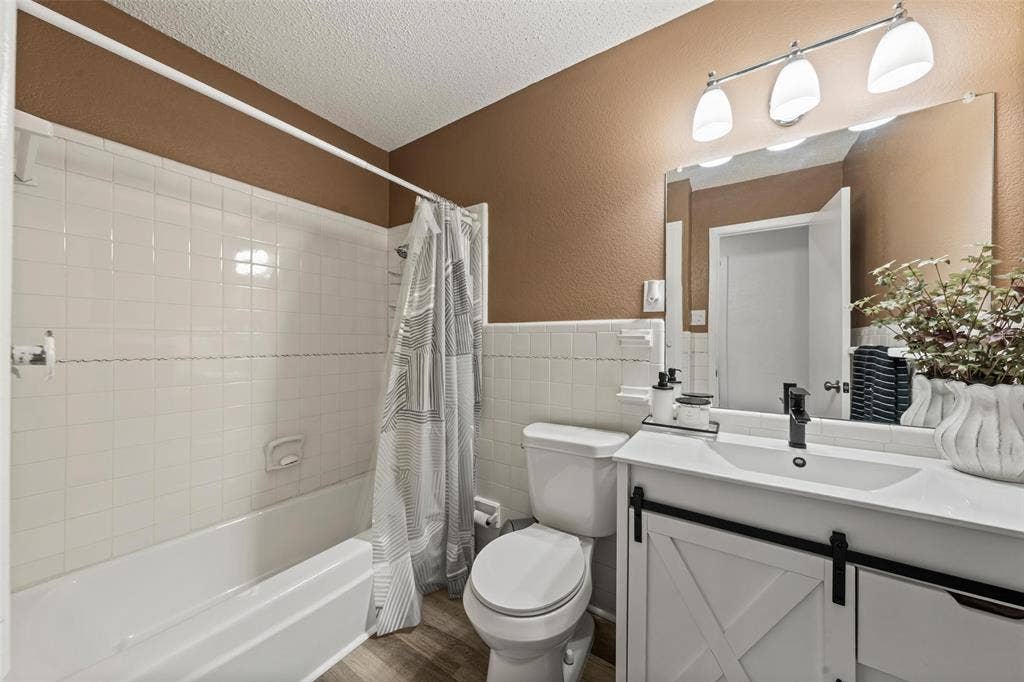 6313 May Drive, Waco, TX 76710 6313 May Drive, Waco, TX 76710