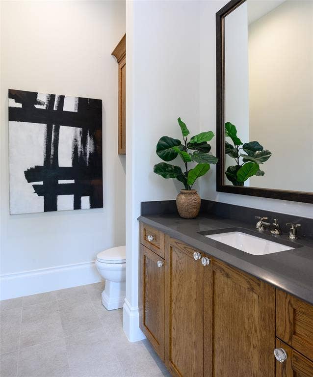 6115 Northwood Road, Dallas, TX 75225 Family Room Half Bath with Pool Access