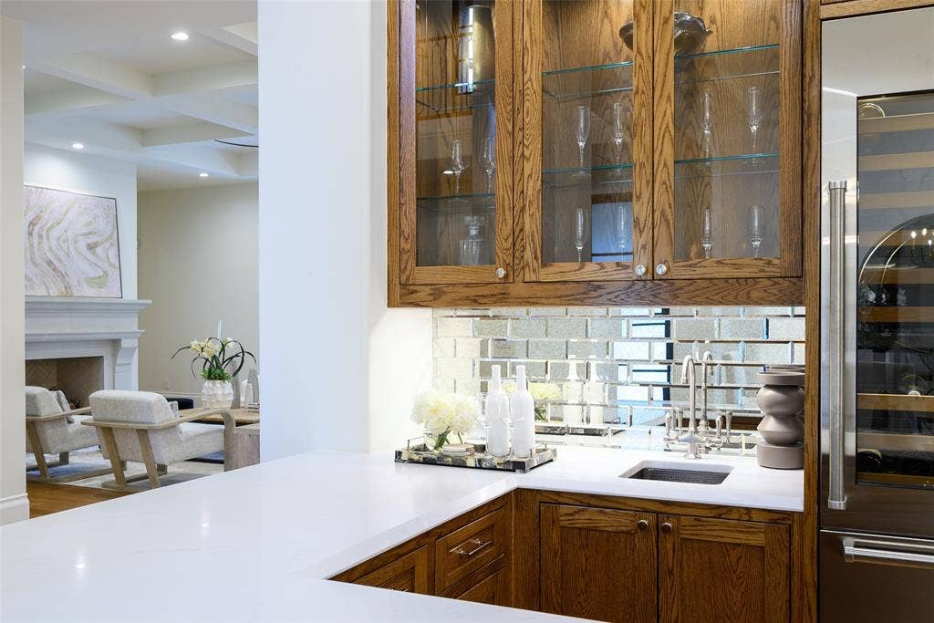 6115 Northwood Road, Dallas, TX 75225 6115 Northwood Road, Dallas, TX 75225