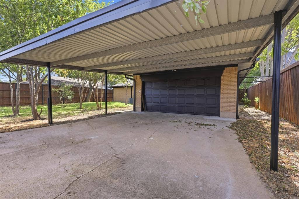 5427 Banting Way, Dallas, TX 75227 Carport plus garage