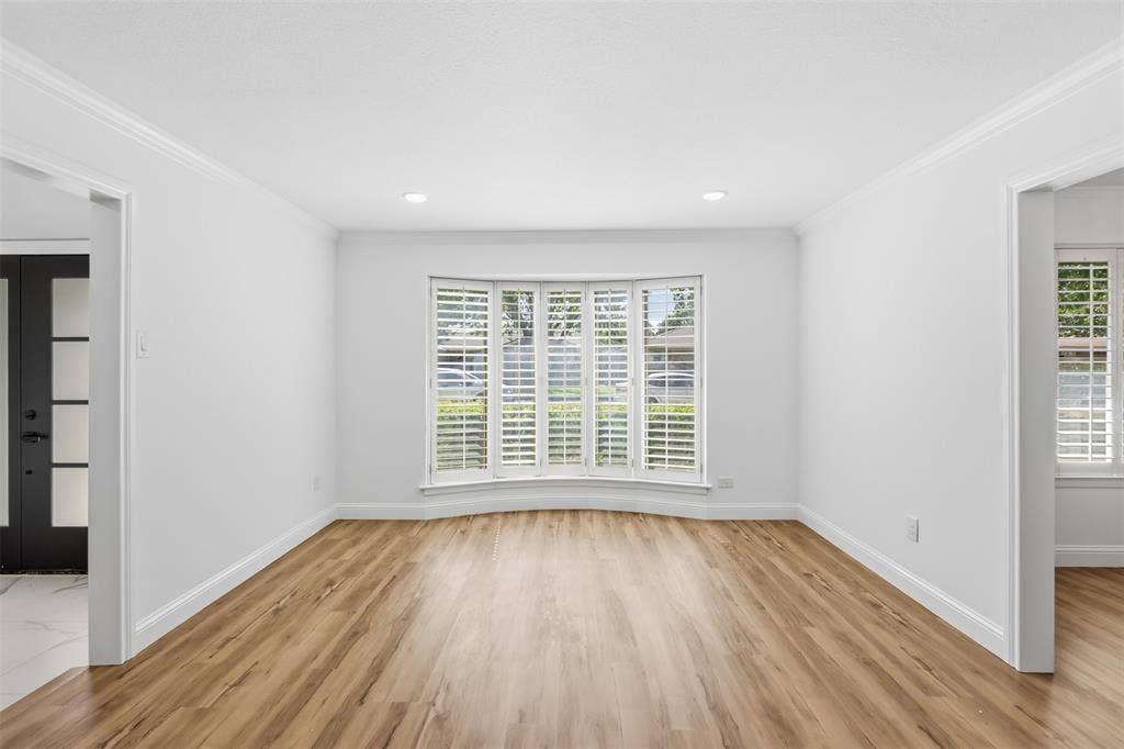 5427 Banting Way, Dallas, TX 75227 Formal living