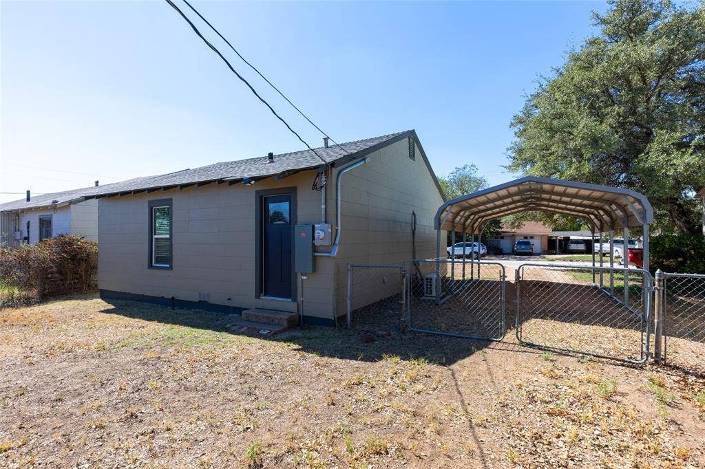 221 NW Avenue J, Hamlin, TX 79520