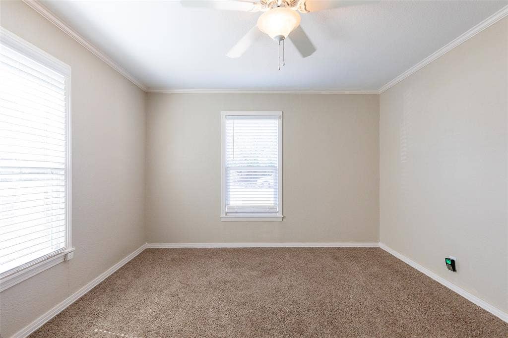 221 NW Avenue J, Hamlin, TX 79520