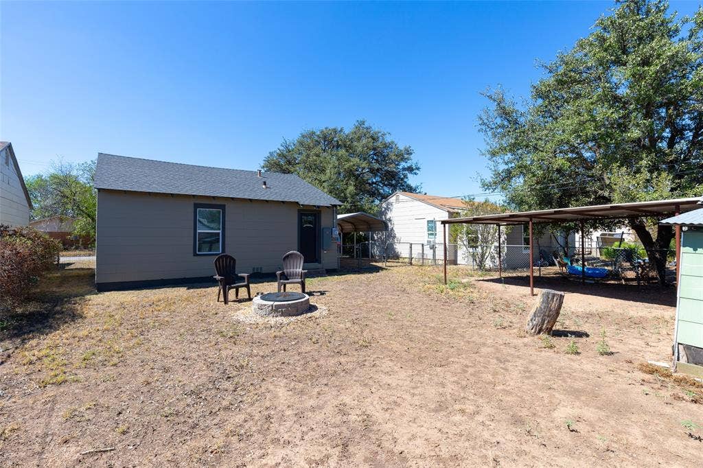221 NW Avenue J, Hamlin, TX 79520