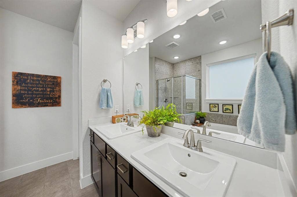 3104 Lenten Rose Lane, McKinney, TX 75071 3104 Lenten Rose Lane, McKinney, TX 75071