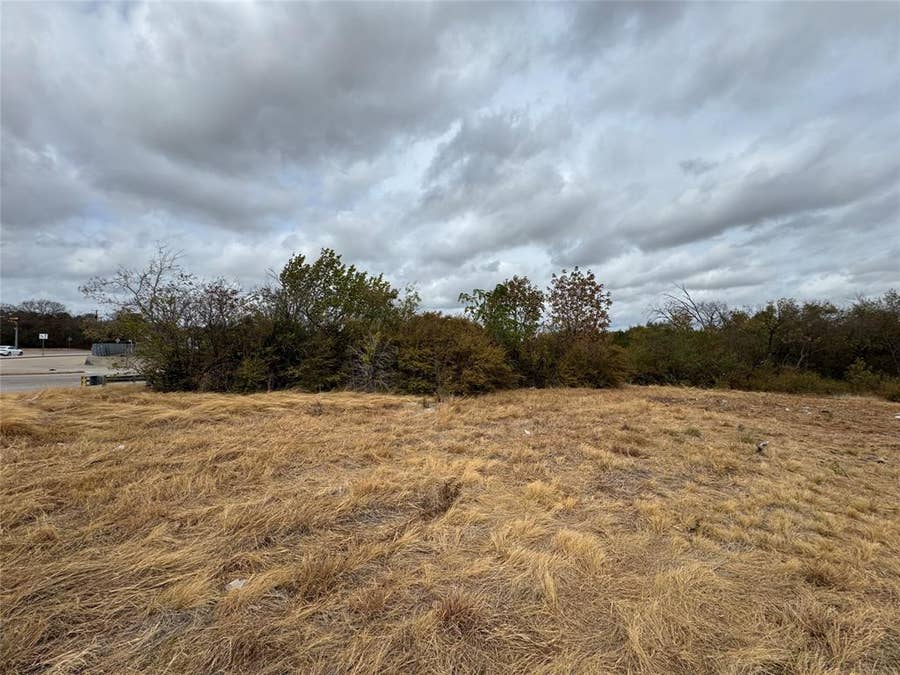Property photo for 1202 Dalworth Street, Grand Prairie, TX