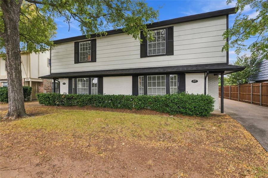 Property photo for 2808 S Fielder Road, Arlington, TX