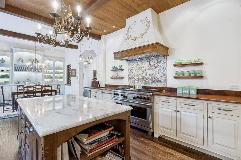 4327 Irving Avenue, Dallas, TX 75219 4327 Irving Avenue, Dallas, TX 75219