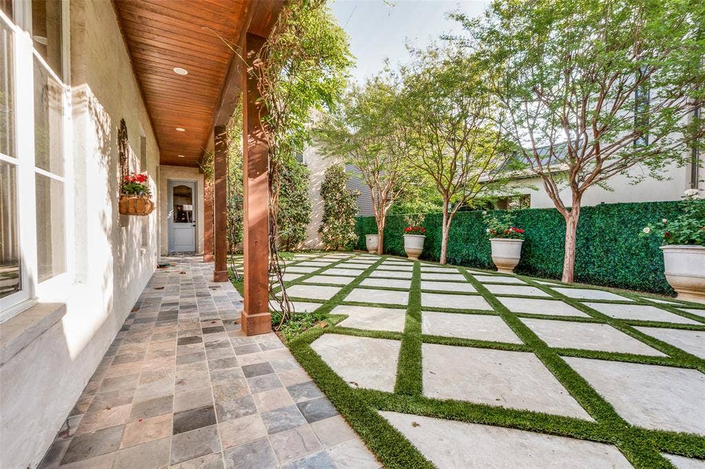 4327 Irving Avenue, Dallas, TX 75219 4327 Irving Avenue, Dallas, TX 75219