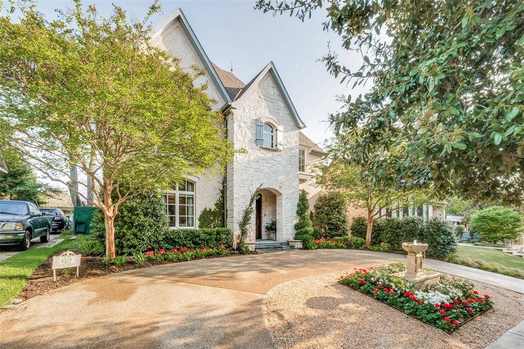 4327 Irving Avenue, Dallas, TX 75219 4327 Irving Avenue, Dallas, TX 75219