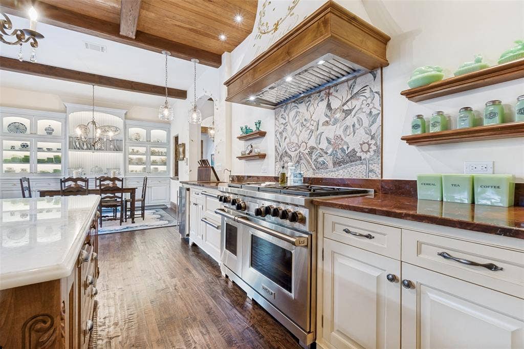 4327 Irving Avenue, Dallas, TX 75219 4327 Irving Avenue, Dallas, TX 75219