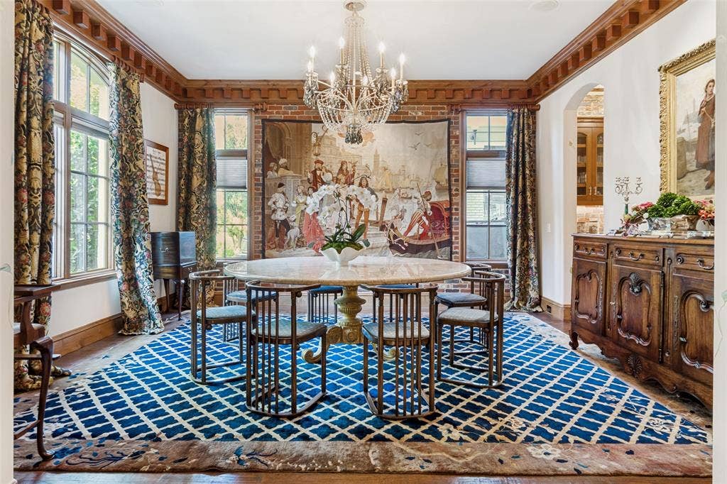 4327 Irving Avenue, Dallas, TX 75219 4327 Irving Avenue, Dallas, TX 75219