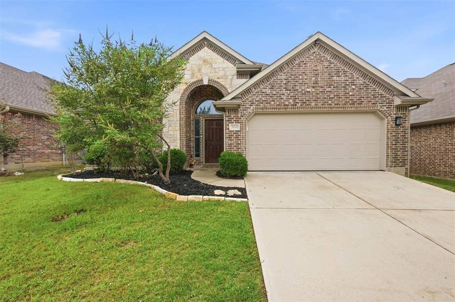 Property photo for 3956 Hollow Lake Road, Roanoke, TX