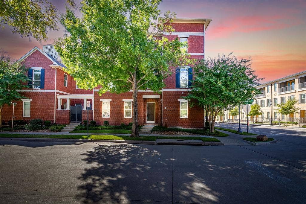 8274 Library Street, Frisco, TX 75034 8274 Library Street, Frisco, TX 75034