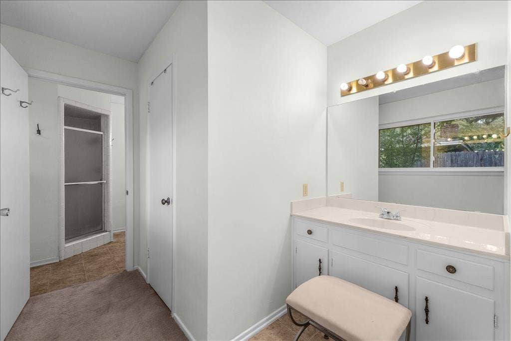 8933 Kincaid Drive, Benbrook, TX 76116 8933 Kincaid Drive, Benbrook, TX 76116