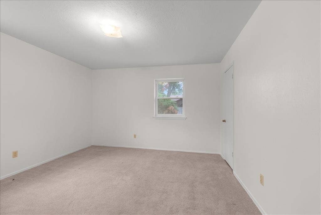 8933 Kincaid Drive, Benbrook, TX 76116 8933 Kincaid Drive, Benbrook, TX 76116
