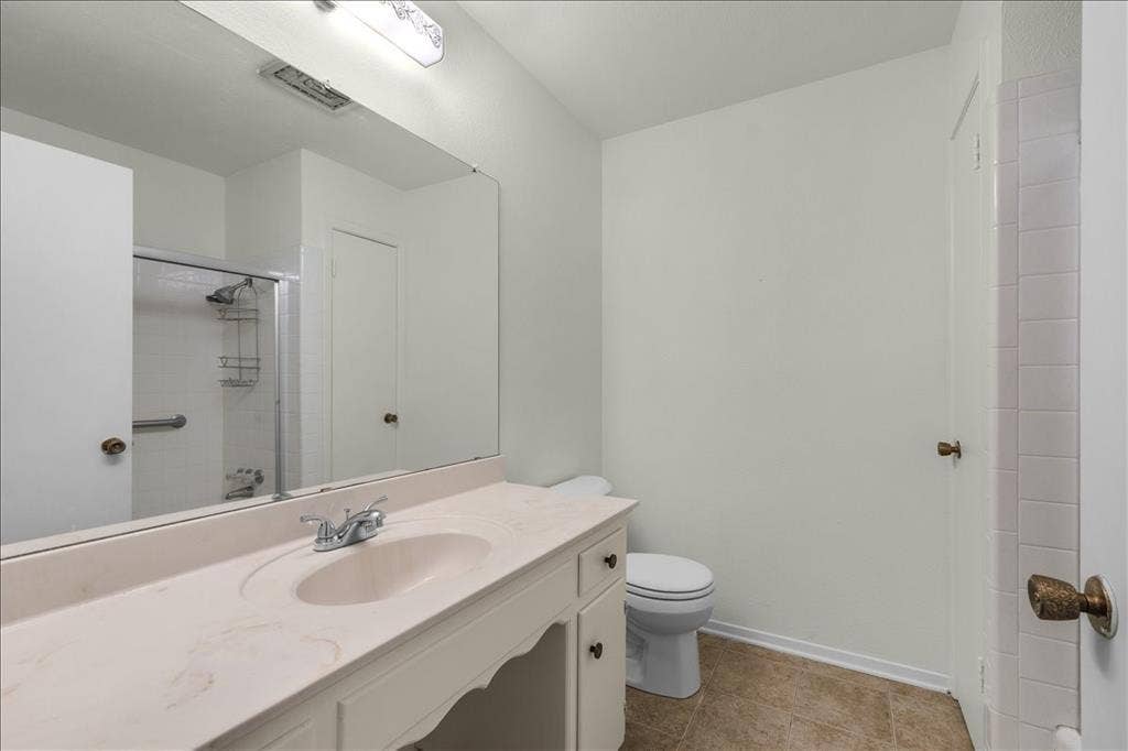 8933 Kincaid Drive, Benbrook, TX 76116 8933 Kincaid Drive, Benbrook, TX 76116