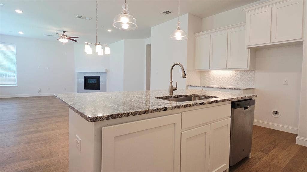 7703 Coronado Drive, Rowlett, TX 75088 7703 Coronado Drive, Rowlett, TX 75088