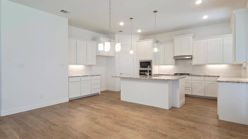 7703 Coronado Drive, Rowlett, TX 75088 7703 Coronado Drive, Rowlett, TX 75088