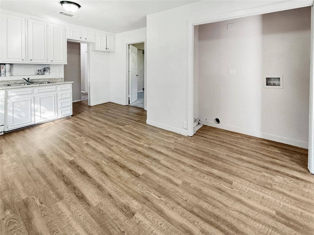 1009 E 11th Street, Dallas, TX 75203