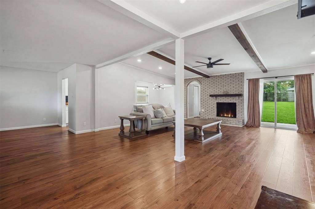 5221 Elkridge Drive, Dallas, TX 75227 5221 Elkridge Drive, Dallas, TX 75227