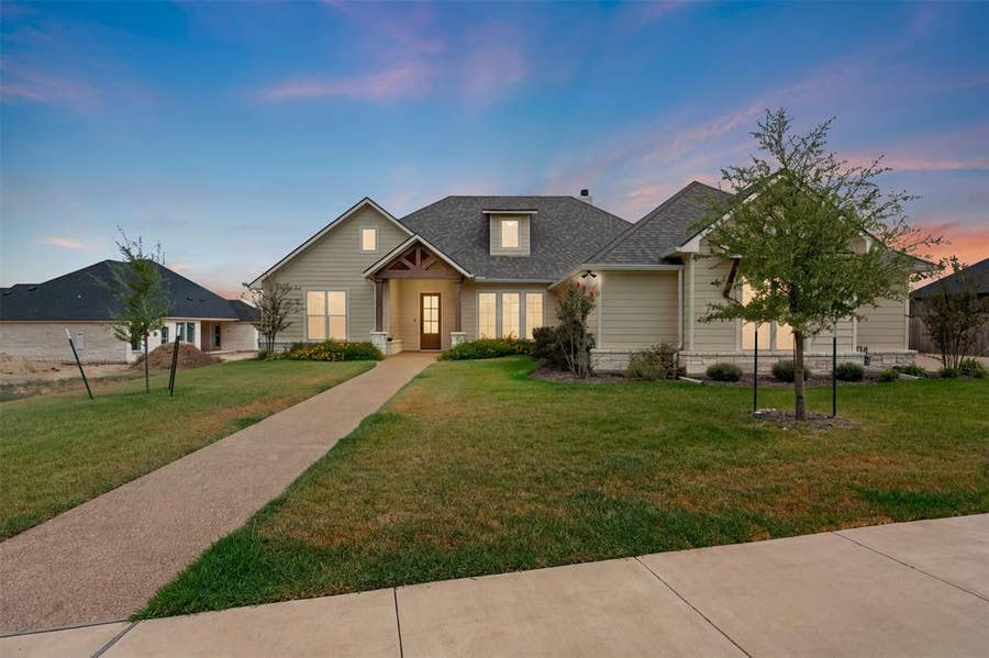 Property photo for 11003 Denali Drive, Woodway, TX