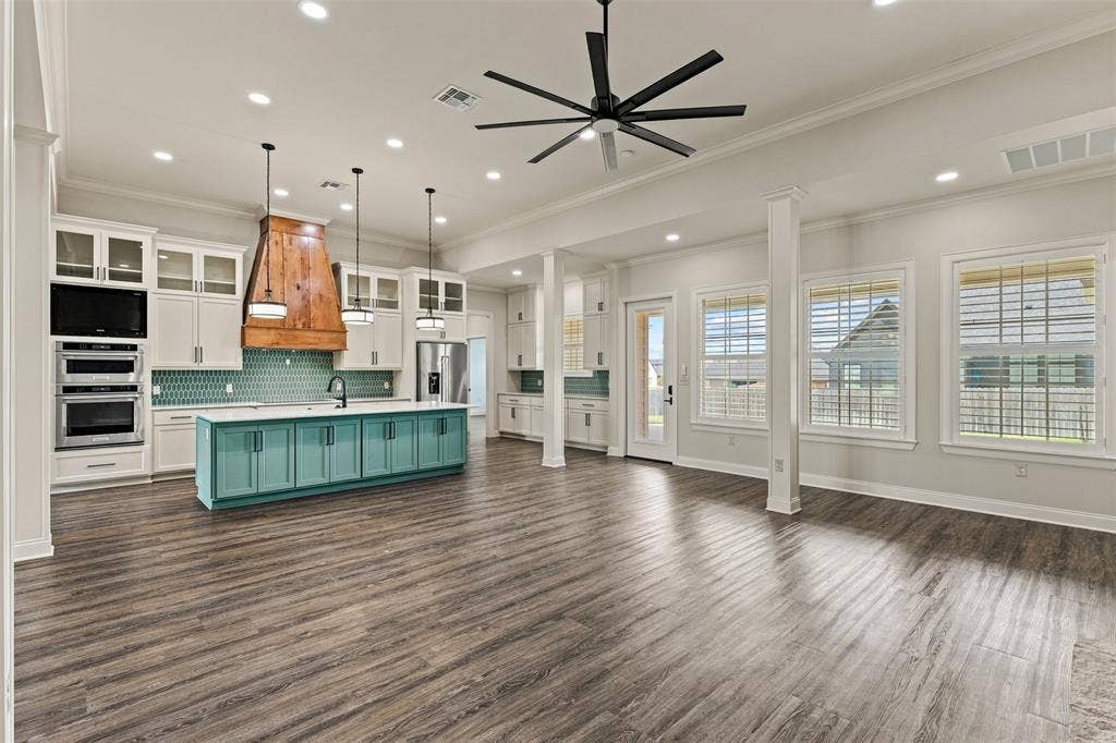 11003 Denali Drive, Woodway, TX 76712 11003 Denali Drive, Woodway, TX 76712