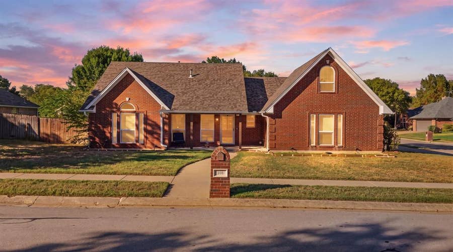 Property photo for 506 Amy Jo Circle, Aubrey, TX