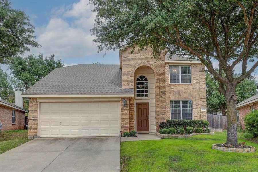 Property photo for 8432 Cactus Flower Drive, Fort Worth, TX