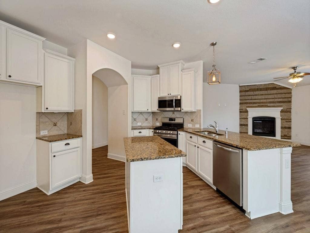 4501 Lakeview Drive, Frisco, TX 75036 4501 Lakeview Drive, Frisco, TX 75036