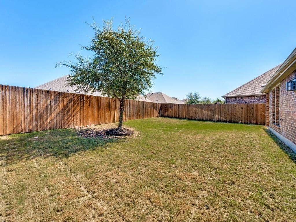 4501 Lakeview Drive, Frisco, TX 75036 4501 Lakeview Drive, Frisco, TX 75036