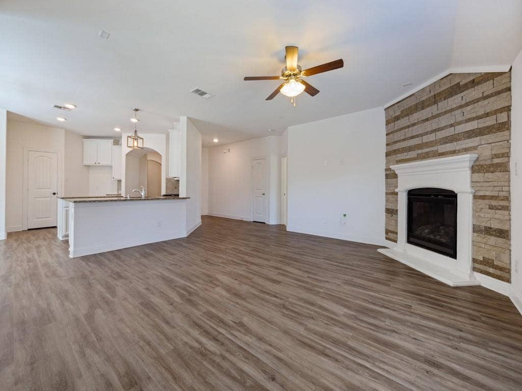4501 Lakeview Drive, Frisco, TX 75036 4501 Lakeview Drive, Frisco, TX 75036