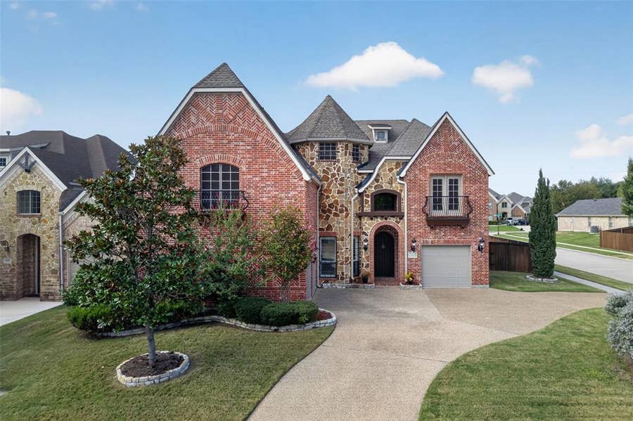 Property photo for 6947 Seabreeze Drive, Grand Prairie, TX