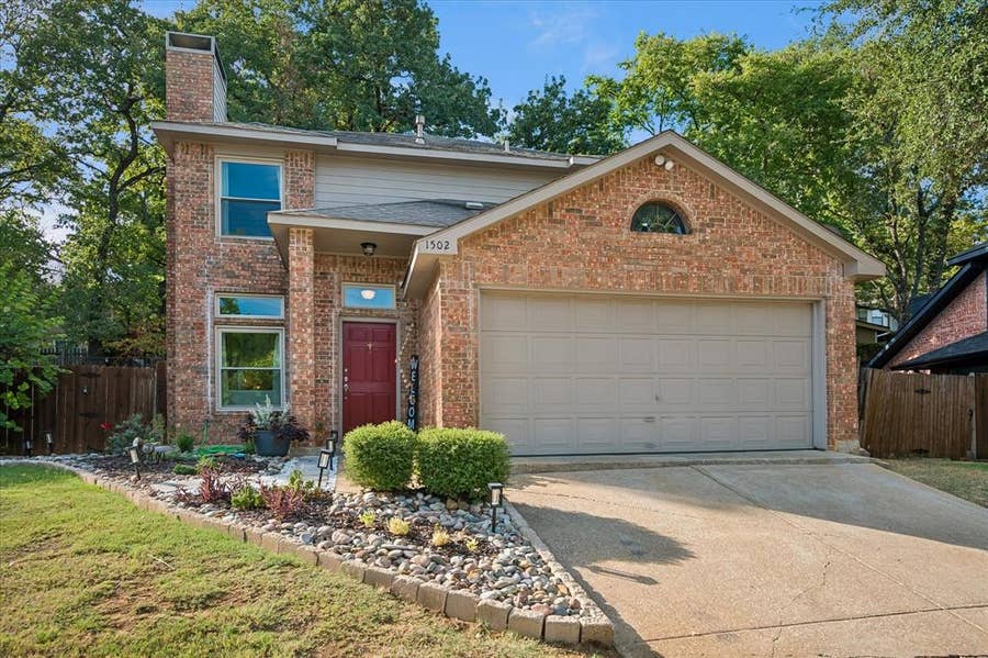 Property photo for 1502 Bennington Court, Grapevine, TX