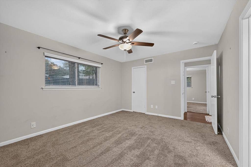 844 Woodcrest Drive, Hurst, TX 76053 844 Woodcrest Drive, Hurst, TX 76053