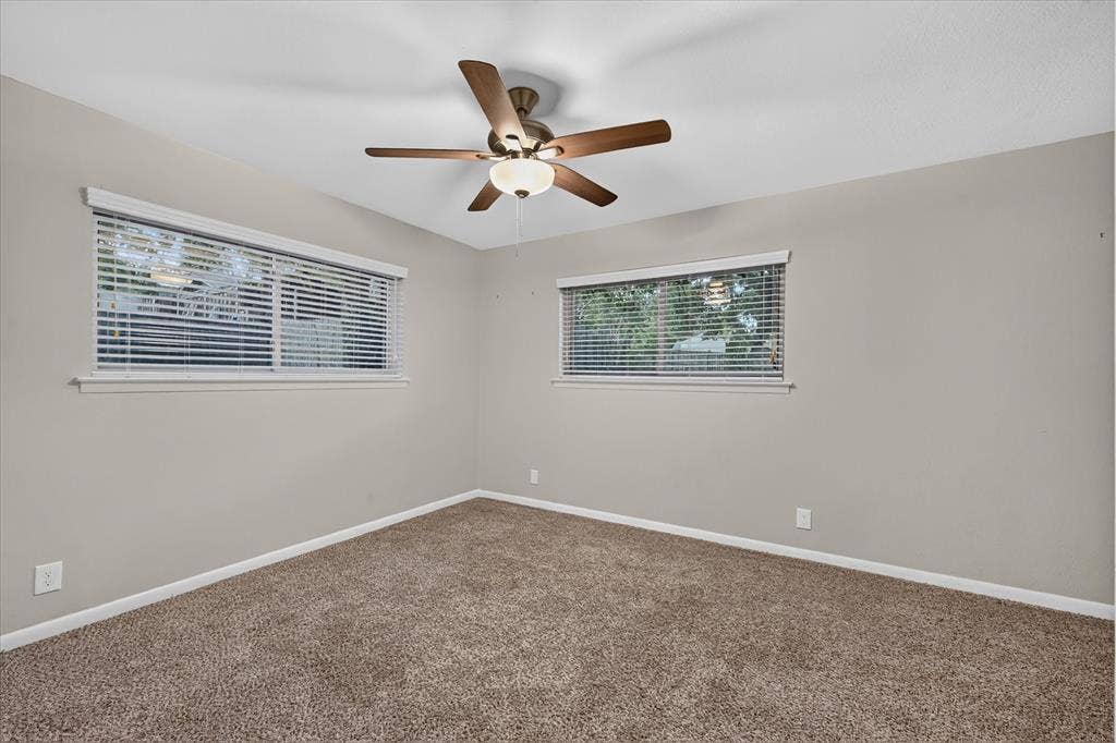 844 Woodcrest Drive, Hurst, TX 76053 844 Woodcrest Drive, Hurst, TX 76053