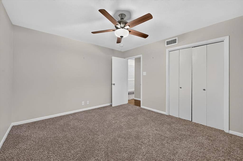 844 Woodcrest Drive, Hurst, TX 76053 844 Woodcrest Drive, Hurst, TX 76053
