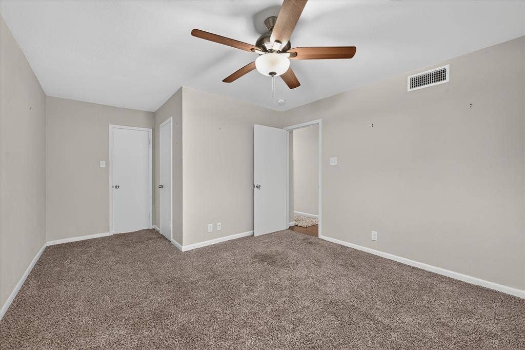 844 Woodcrest Drive, Hurst, TX 76053 844 Woodcrest Drive, Hurst, TX 76053
