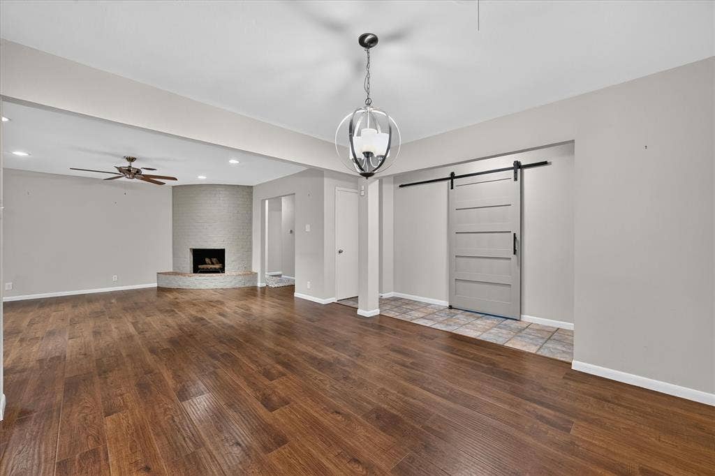 844 Woodcrest Drive, Hurst, TX 76053 844 Woodcrest Drive, Hurst, TX 76053