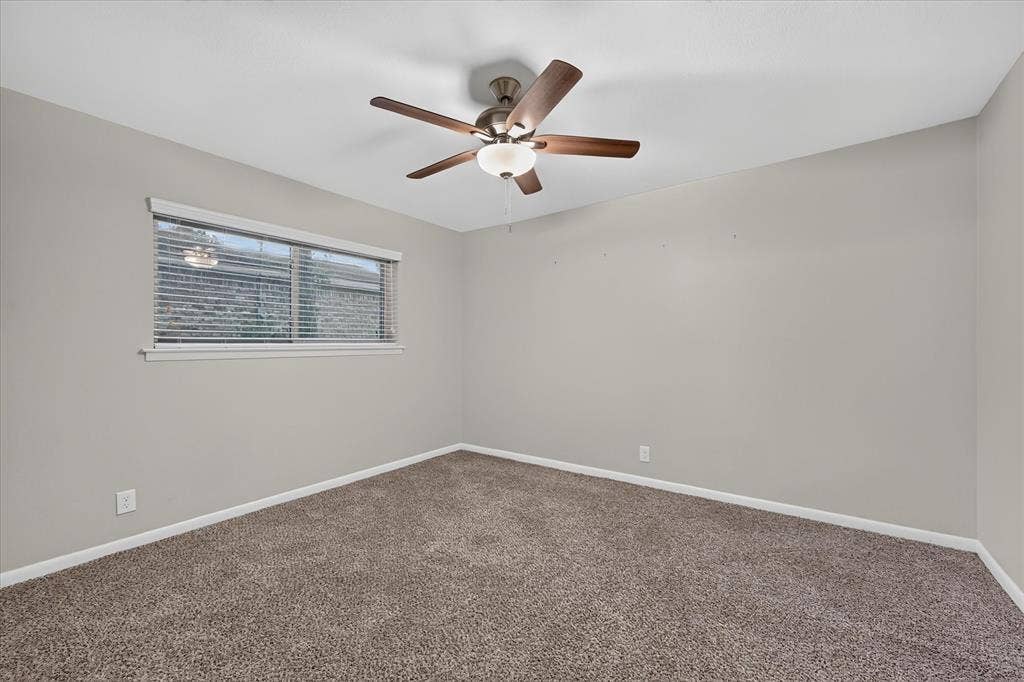 844 Woodcrest Drive, Hurst, TX 76053 844 Woodcrest Drive, Hurst, TX 76053