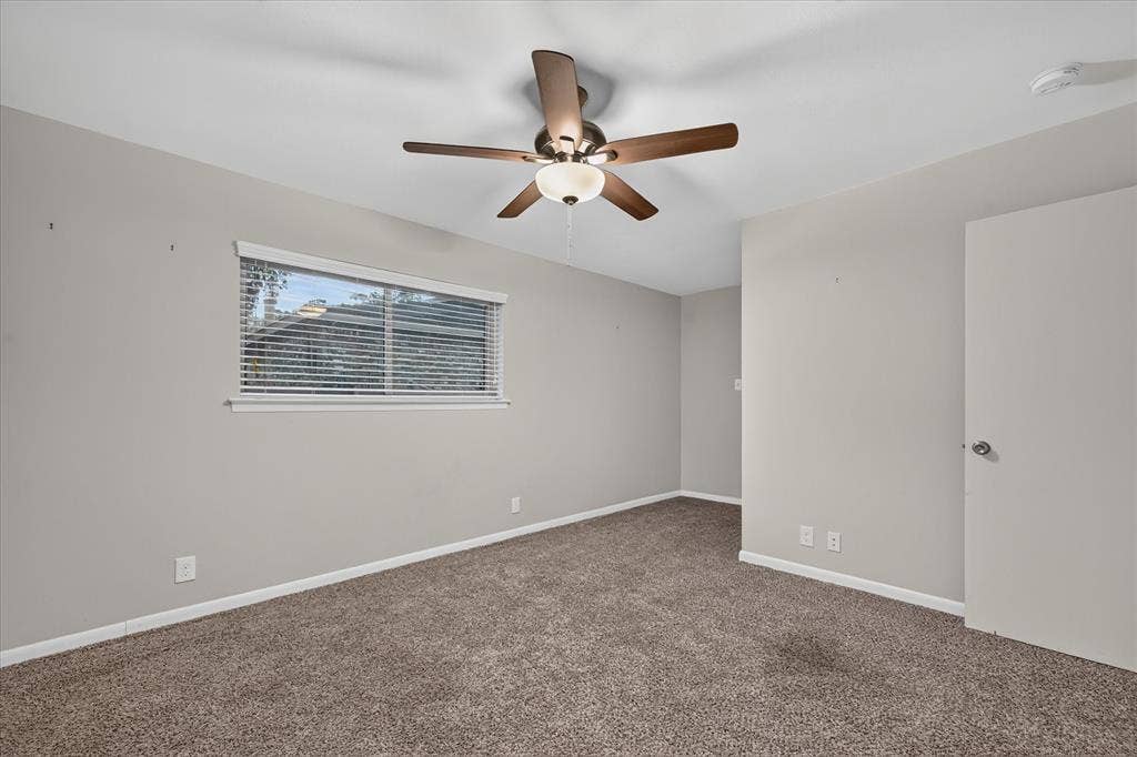 844 Woodcrest Drive, Hurst, TX 76053 844 Woodcrest Drive, Hurst, TX 76053