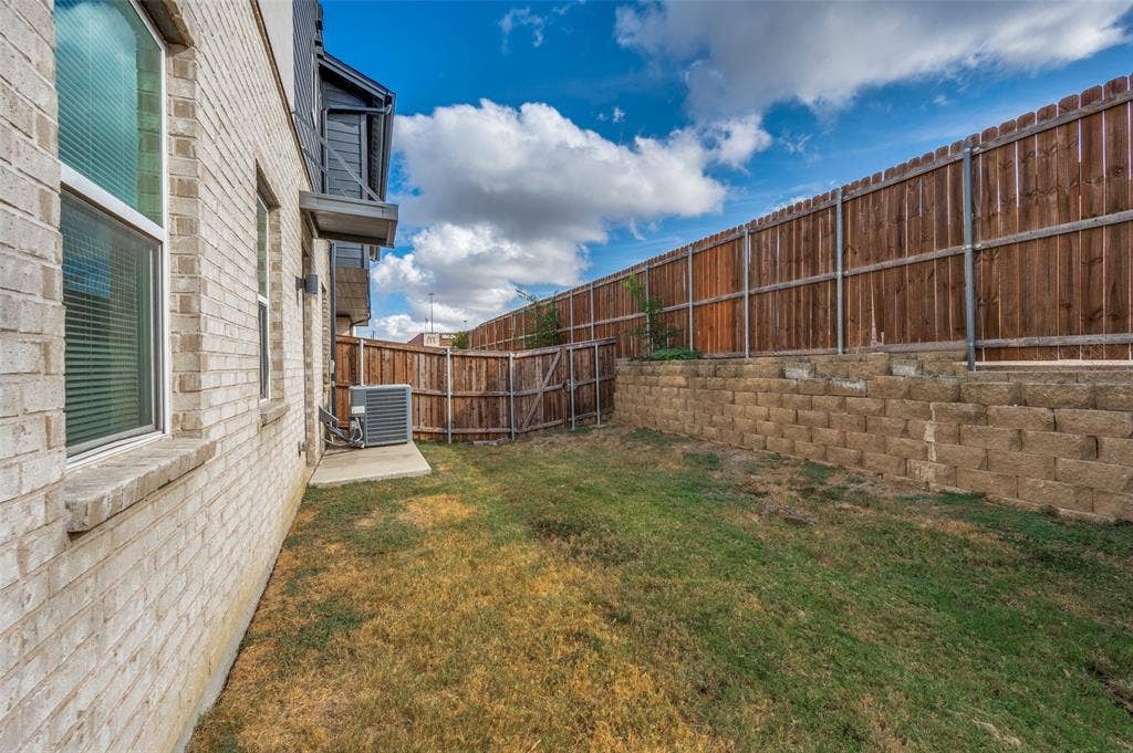 2008 Bethlehem Street, Irving, TX 75061 2008 Bethlehem Street, Irving, TX 75061