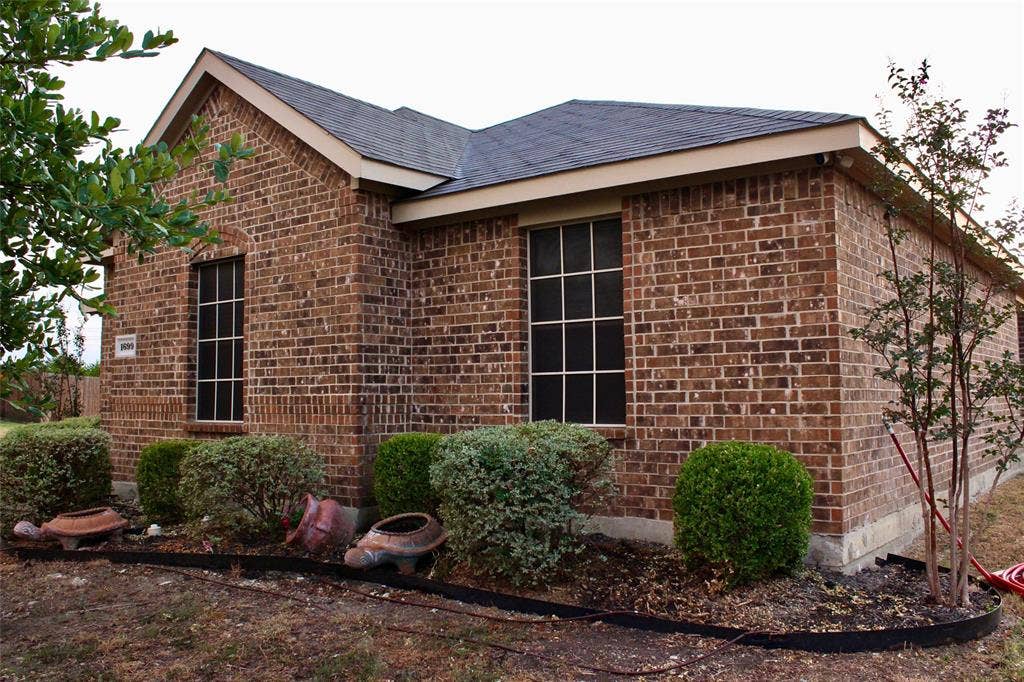 1699 Eagle River Trail, Lancaster, TX 75146