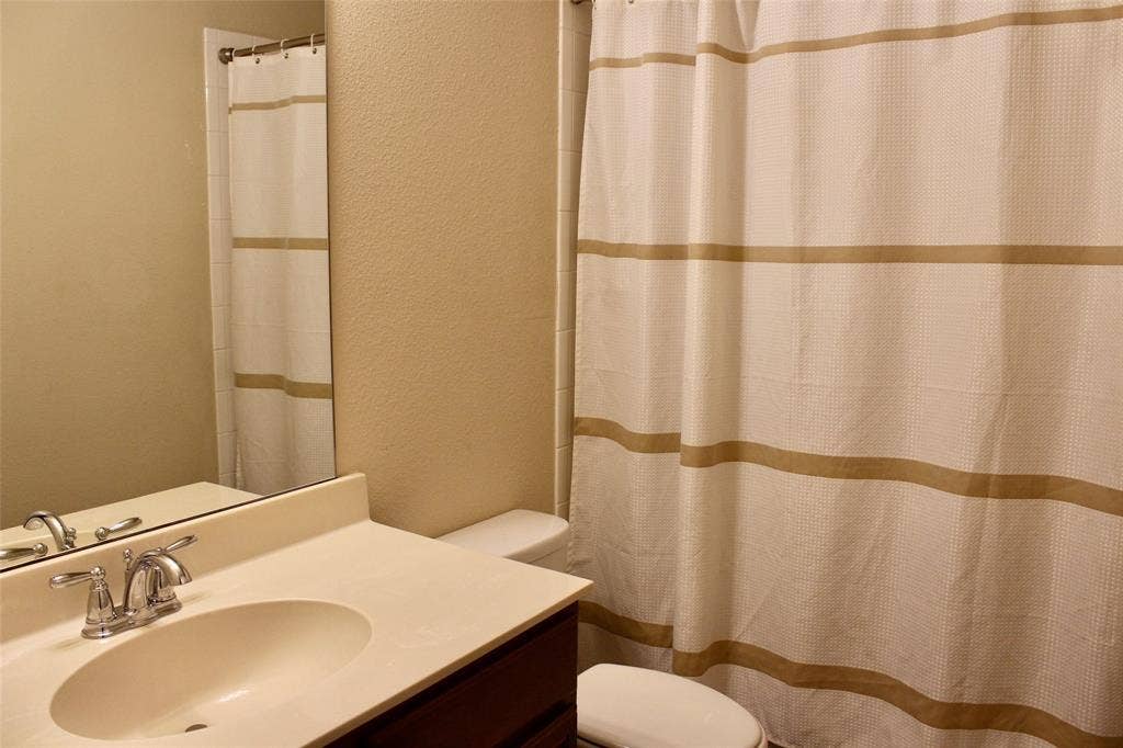 1699 Eagle River Trail, Lancaster, TX 75146