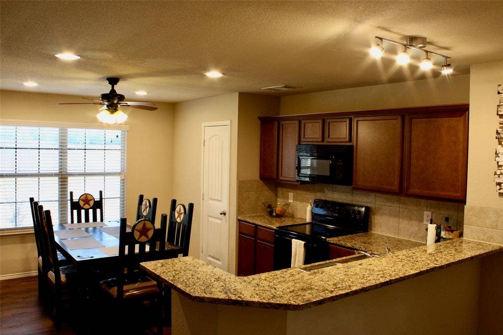 1699 Eagle River Trail, Lancaster, TX 75146