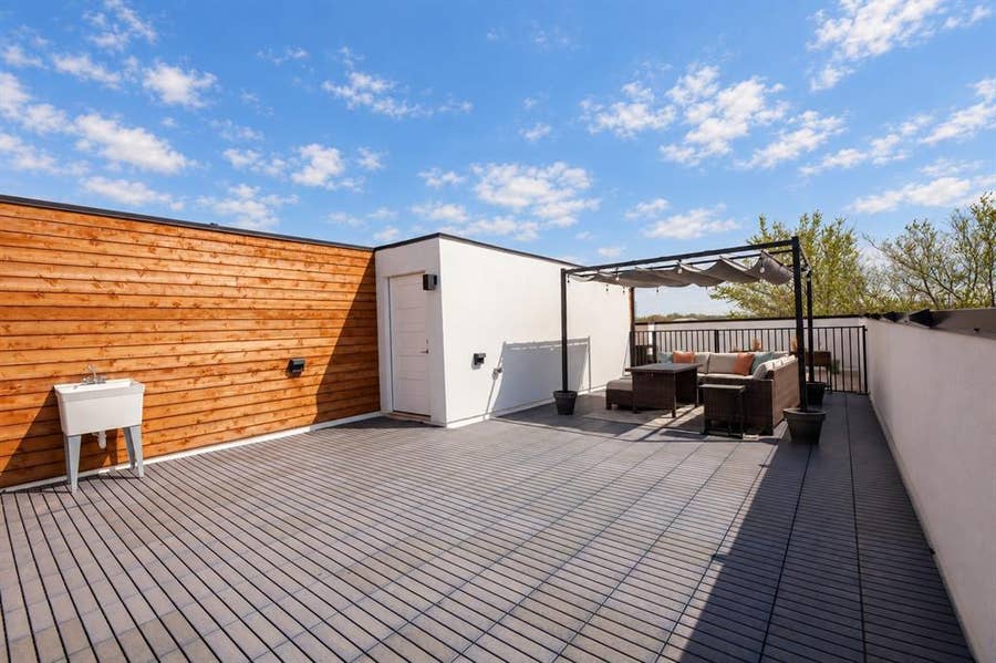 Property photo for 508 Avenue L, Dallas, TX