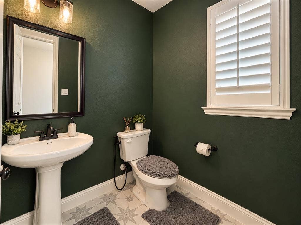 15511 Crape Myrtle Road, Frisco, TX 75035 15511 Crape Myrtle Road, Frisco, TX 75035