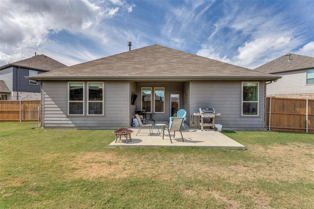 10928 Phelps Way, Fort Worth, TX 76244