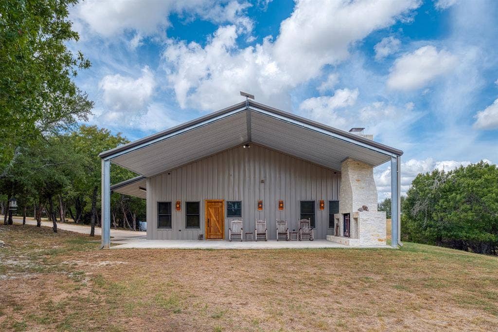 400 Hali Brooke Drive, China Spring, TX 76633 400 Hali Brooke Drive, China Spring, TX 76633