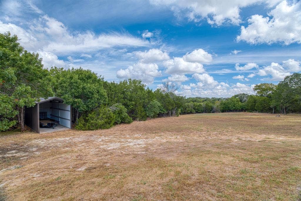 400 Hali Brooke Drive, China Spring, TX 76633 400 Hali Brooke Drive, China Spring, TX 76633